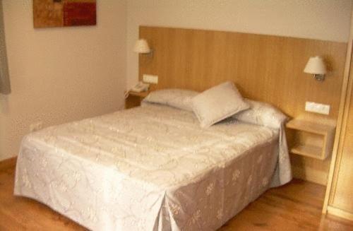 Aparthotel Pena Telera Resort El Pueyo de Jaca Quarto foto